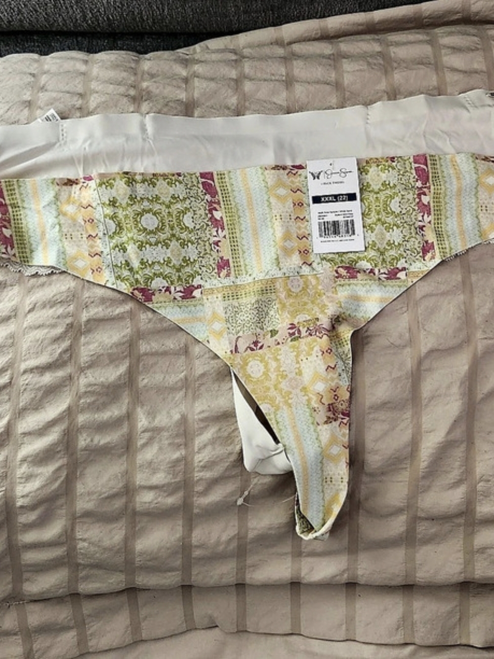 Jessica Simpson Lace Thong Panty in Green & Pink XXL (22) NWT